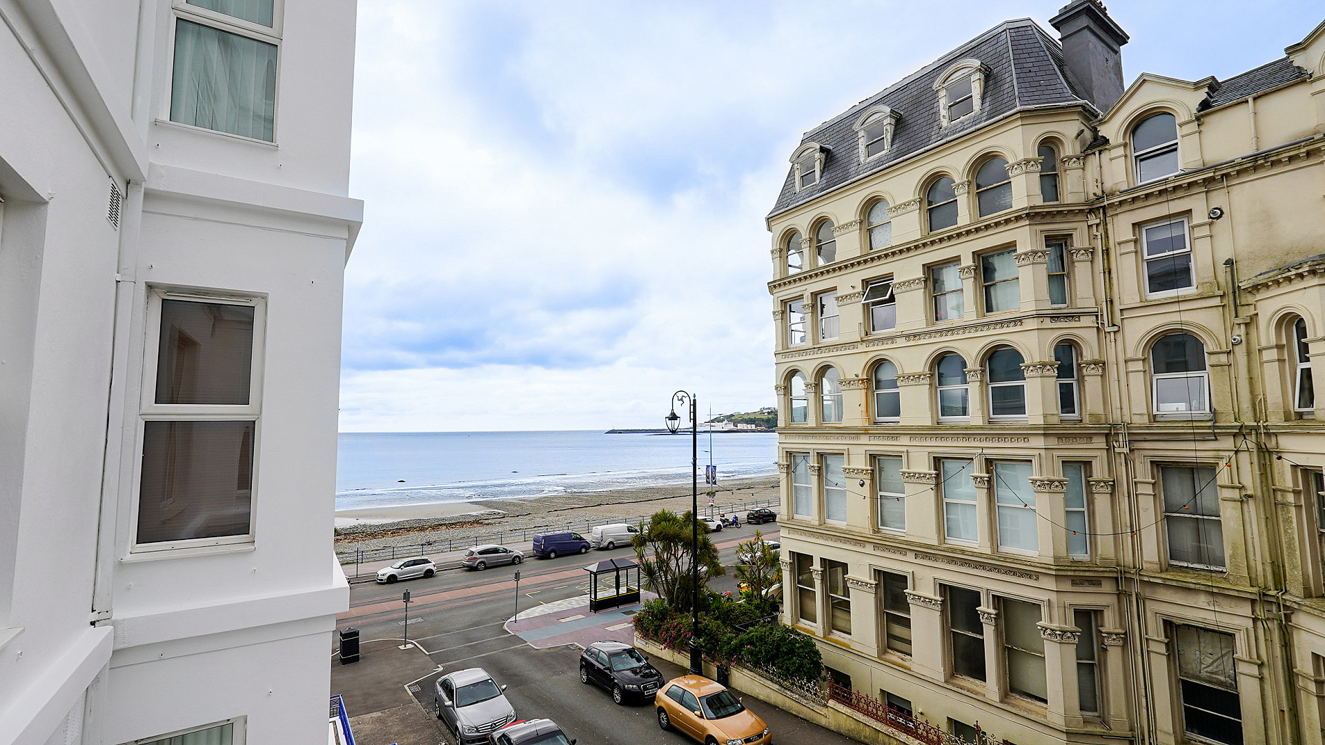 Cowley Groves Apt. 10 Empress Apartments, Central Promenade, Douglas