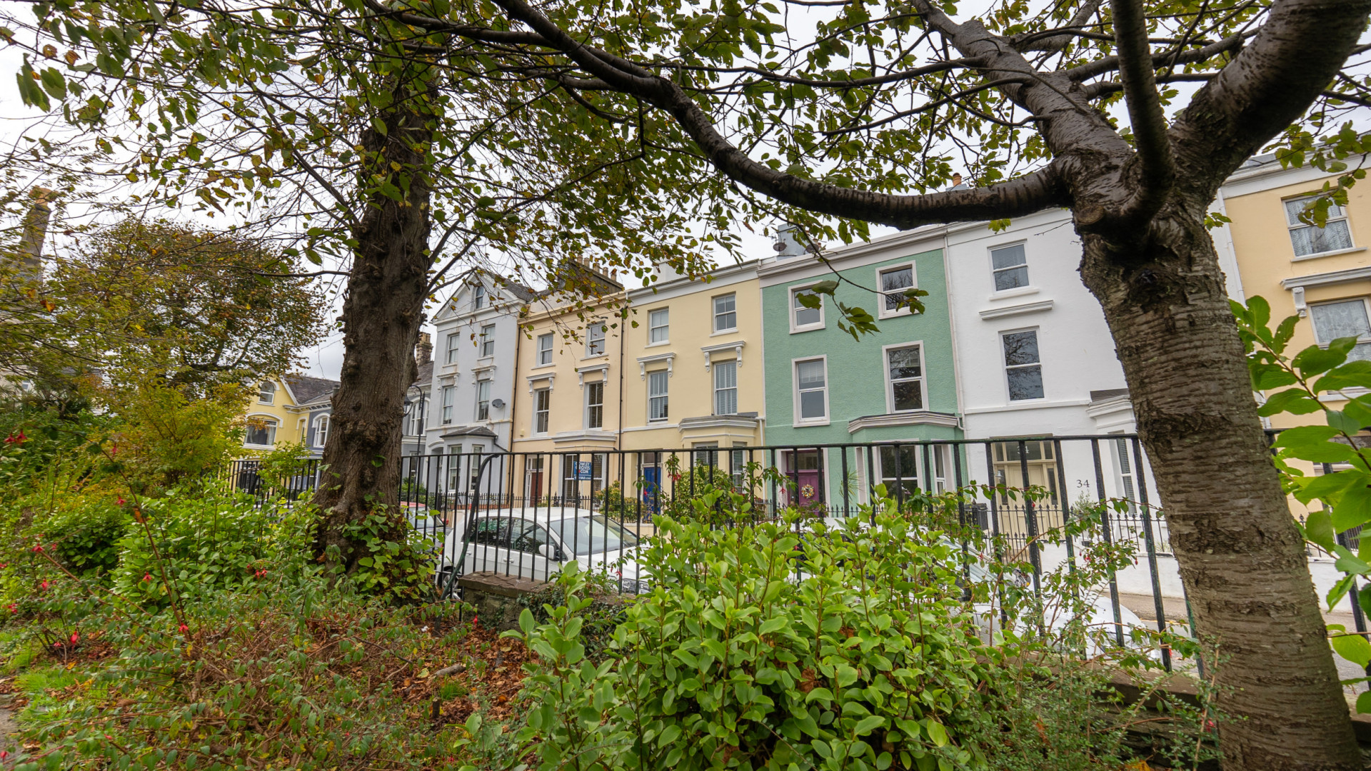 Cowley Groves 32 Woodburn Square, Douglas, IM1 4DD