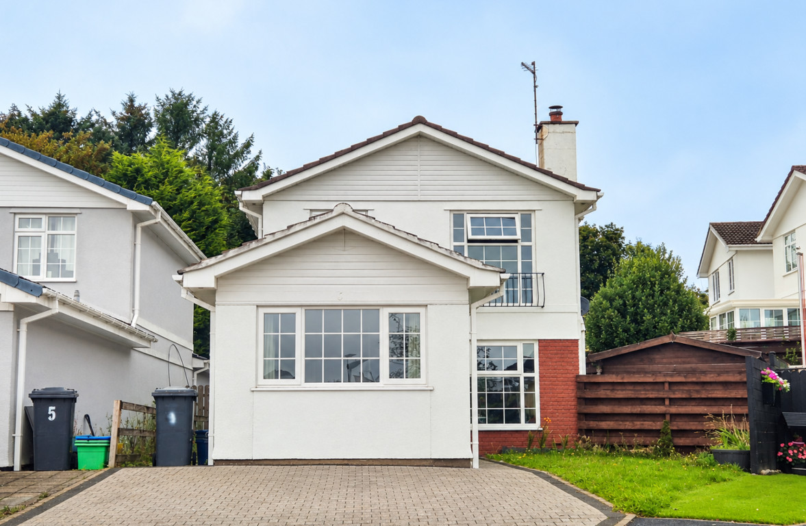 6 Larch Hill, Douglas, IM2 5NU
